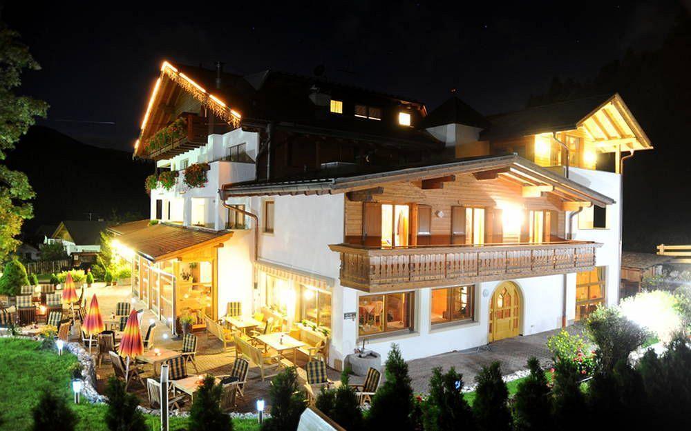Hotel Monte Paraccia San Vigilio Di Marebbe Exterior photo