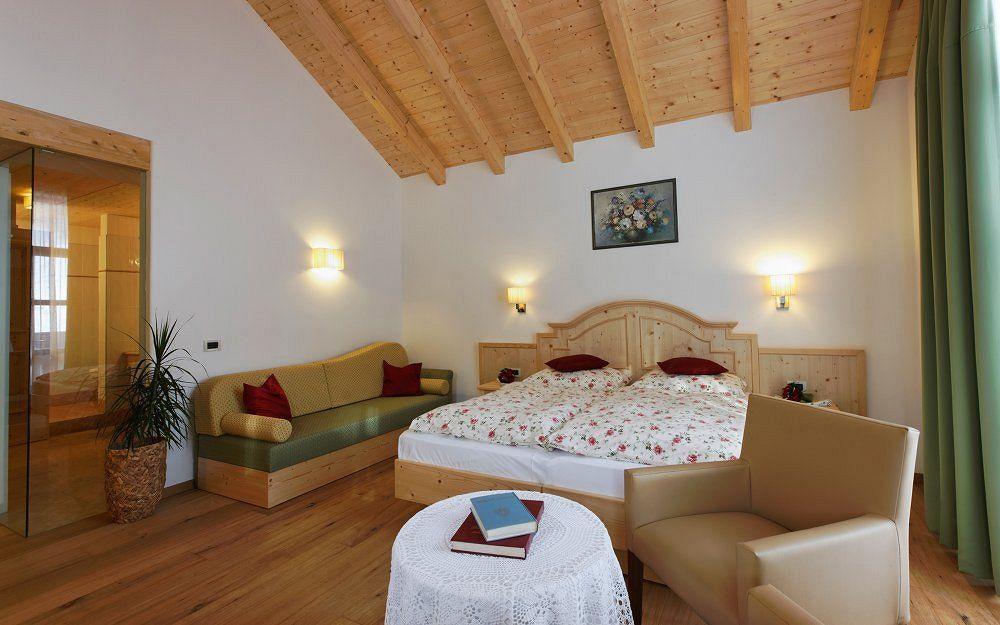 Hotel Monte Paraccia San Vigilio Di Marebbe Exterior photo